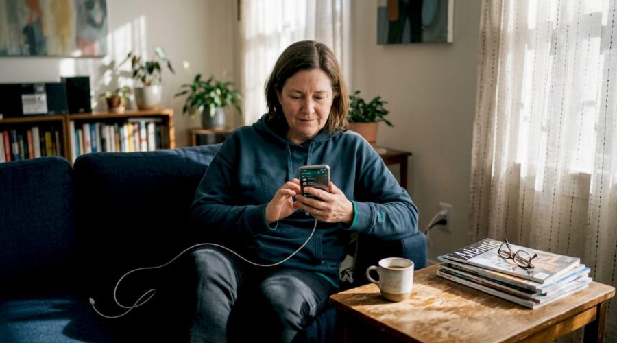 Download WhatsApp status images: Privacy, Offline Access & Methods